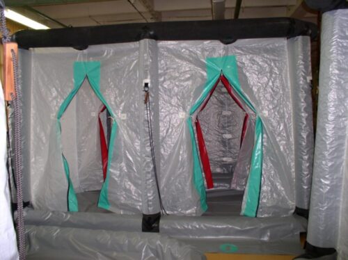 Doccia gonfiabile per la decontaminazione con 2 linee separate Doccia gonfiabile per la decontaminazione con 2 linee separate