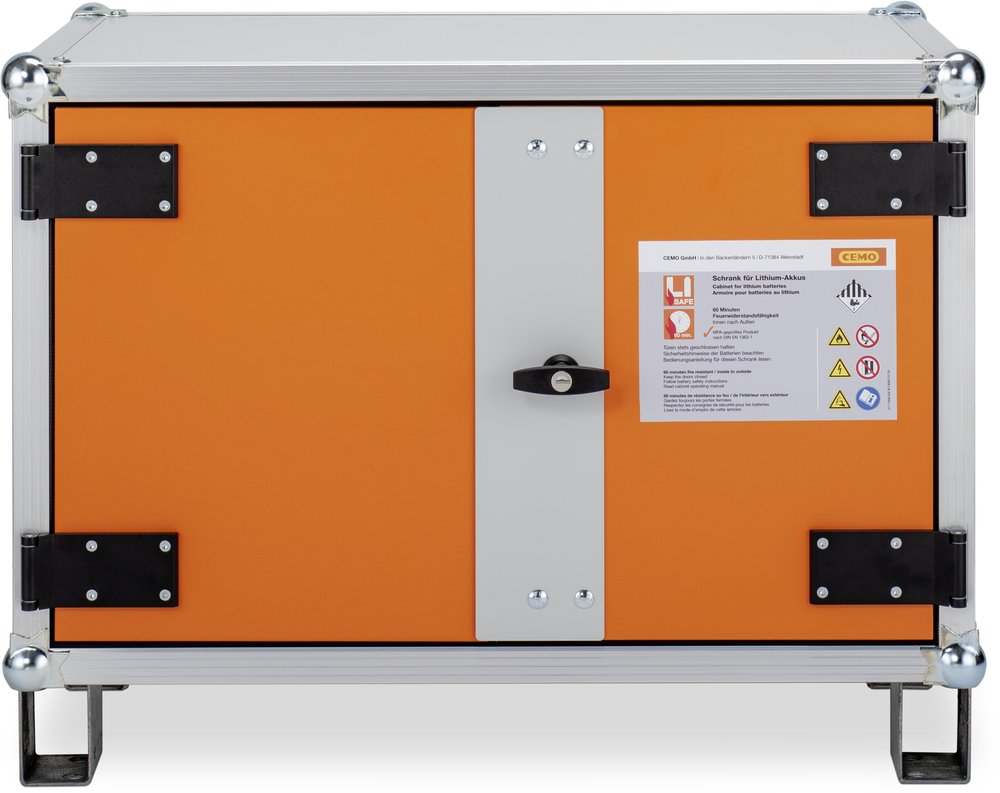 CEMO lockEX – Armadio per batterie 8/5 con piedini regolabili CEMO lockEX - Armadio per batterie 8/5 con piedini regolabili