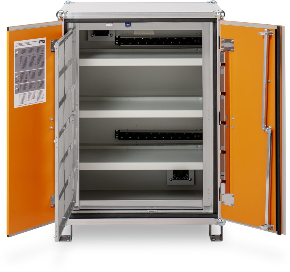 Armadio per batterie con funzione di ricarica CEMO lockEX 2.0 - 8/10 con piedini regolabili