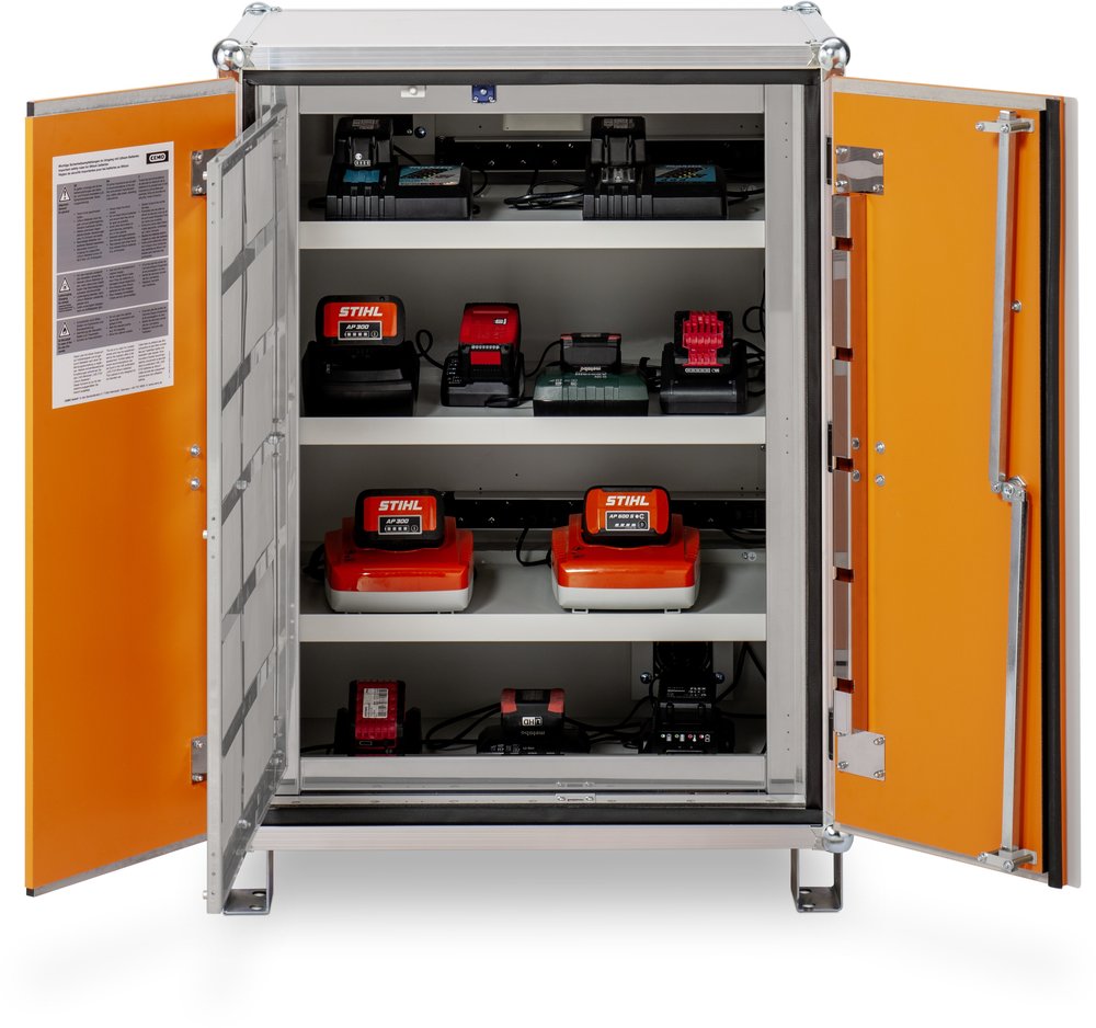 Armadio per batterie con funzione di ricarica CEMO lockEX 2.0 - 8/10 con piedini regolabili